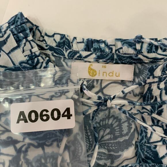 Bindu XS Laurie Top In Blue Feather Print 100% Cotton Ruffle Peasant Cottage - Picture 3 of 9